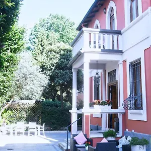 La Bed & Breakfast Oda ve Kahvaltı