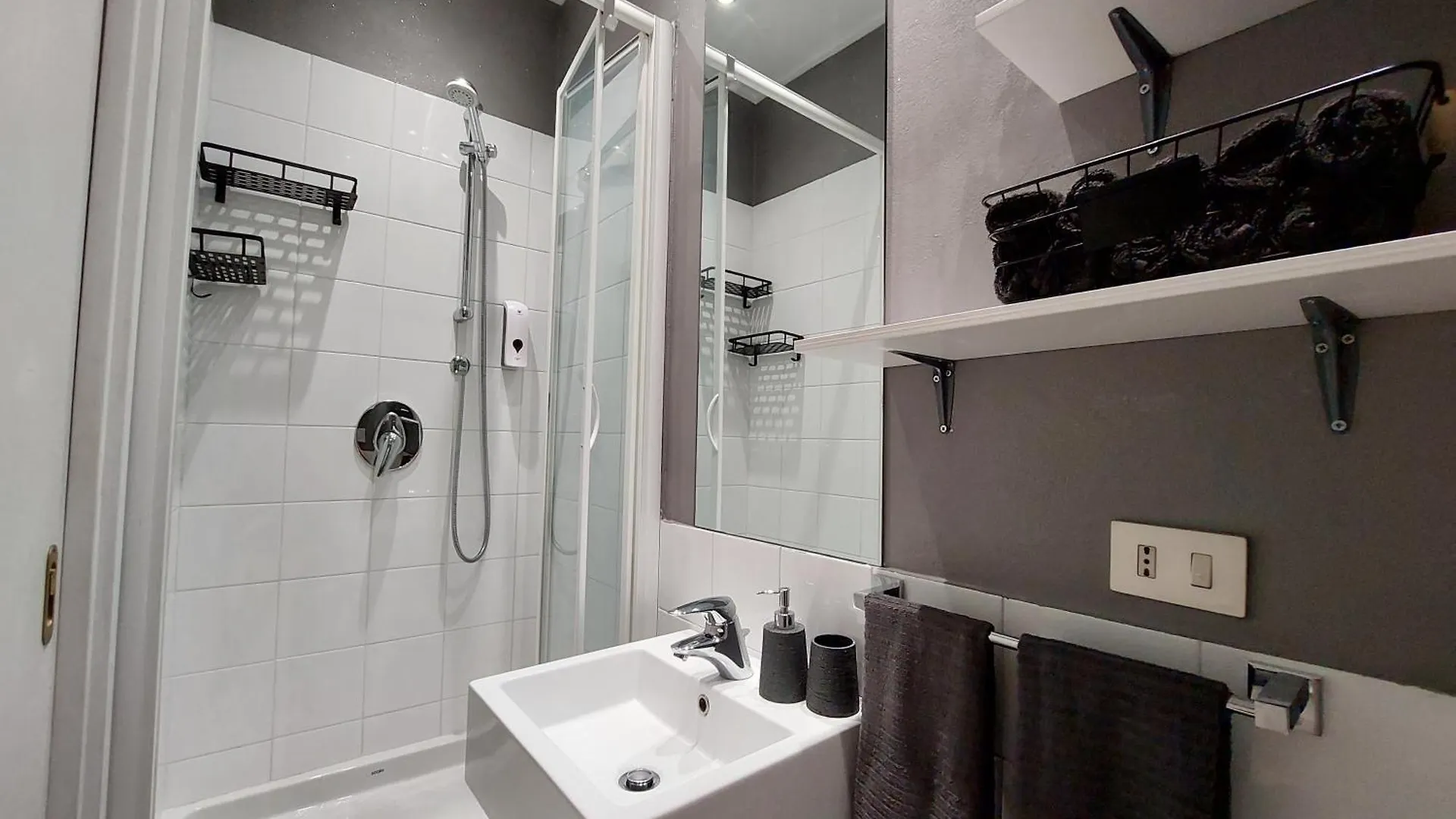 Garibaldi Station - L'Isola Che C'E Apartment Milan Italy